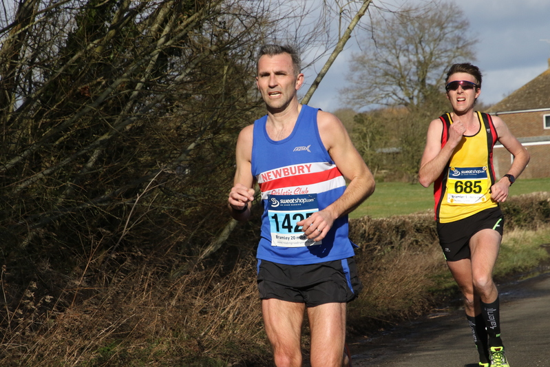 photo 1048 of a runner