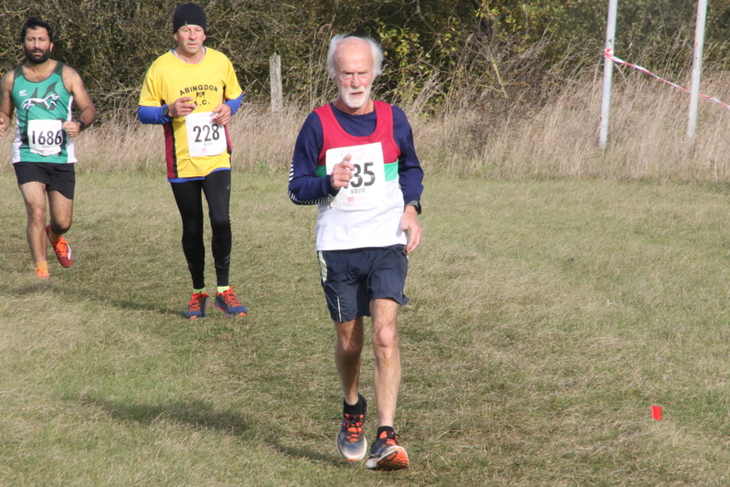 photo 1274 of a runner