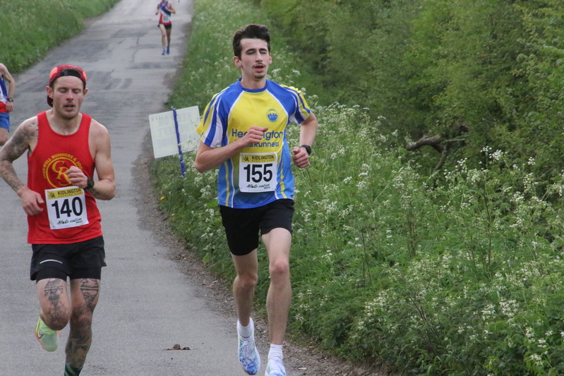 photo 0659 of a runner